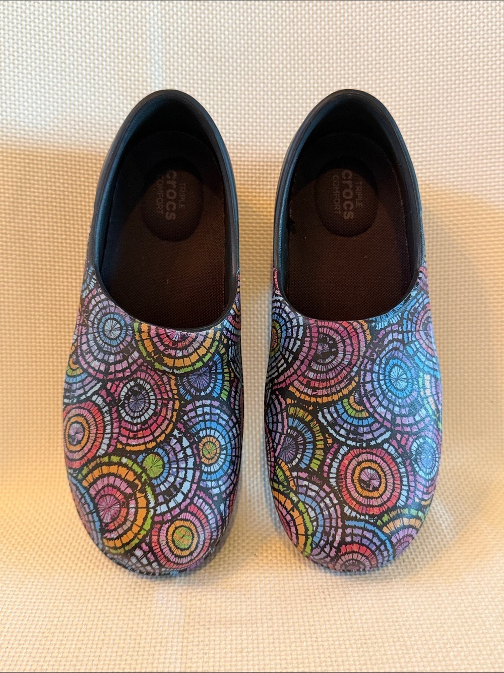 CROCS Neria Pro II Clogs Triple Comfort Women's Size 7 Rainbow Print